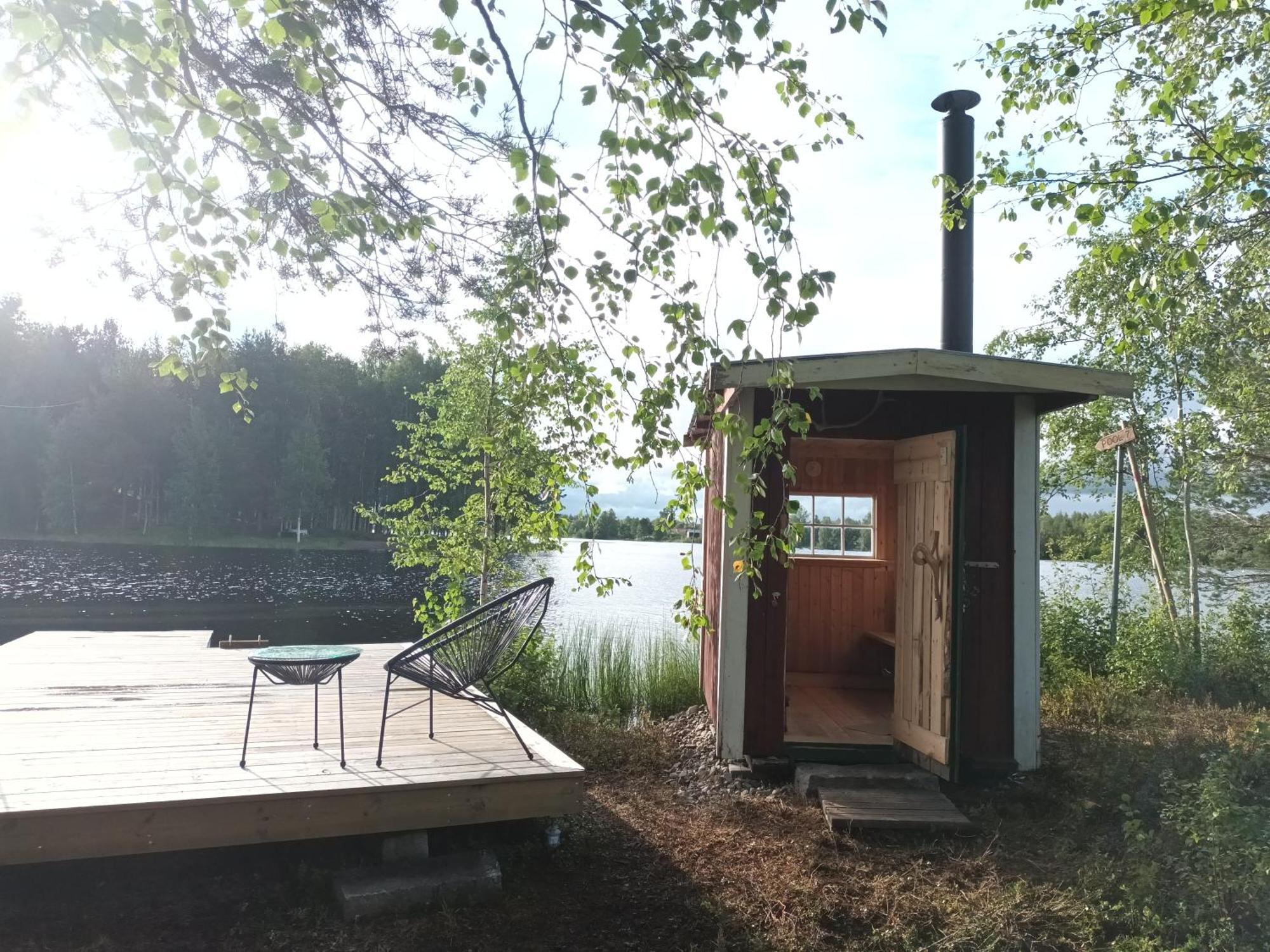 Charmig Gard Med Bastu, Strandtomt Och Utedusch I Naturskoent Omrade Sveg Buitenkant foto